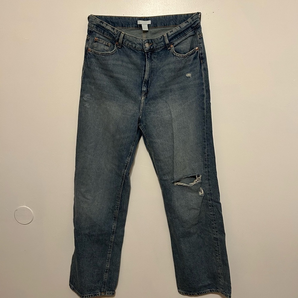 H&M • Classic straight jeans
